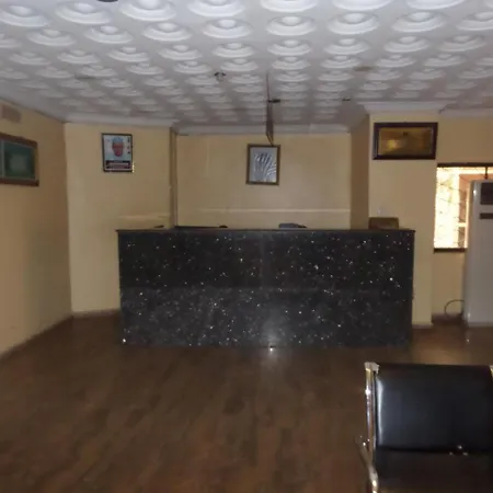 Hotel Golden Astoria 2*